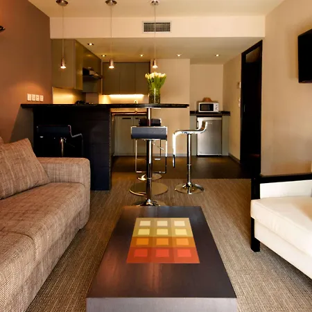 Clement Ader Apart Otel 4*