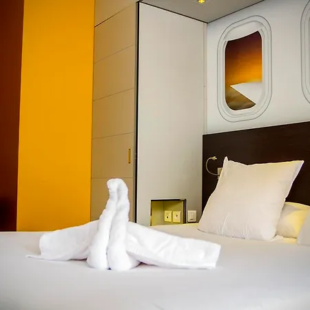 Clement Ader Apart Otel 4*