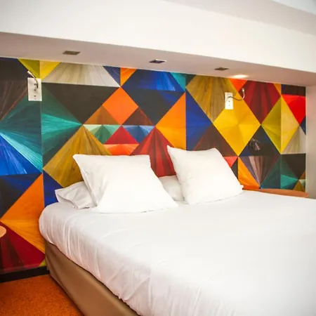 Clement Ader Apart Otel 4*